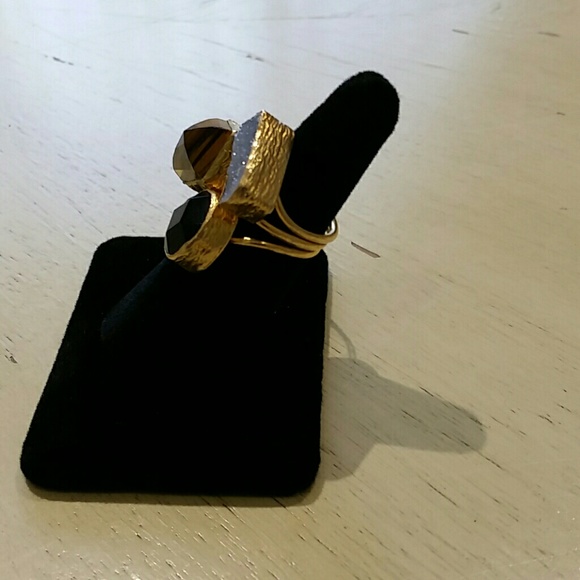 Ring - Picture 2 of 2