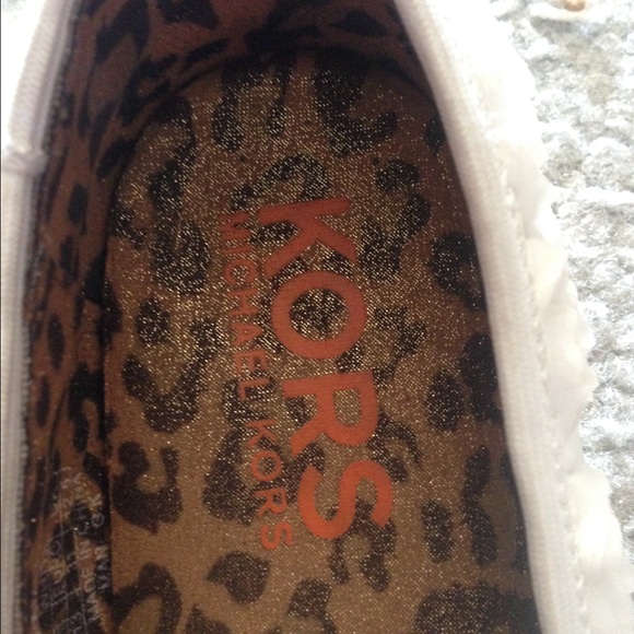 Michael Kors white floral girls flats - Picture 3 of 4