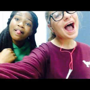 Meet your Posher, Karina