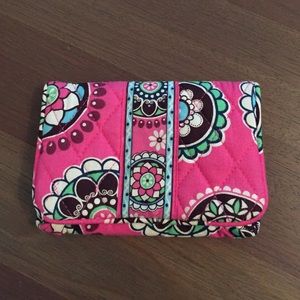 Vera Bradley wallet!!