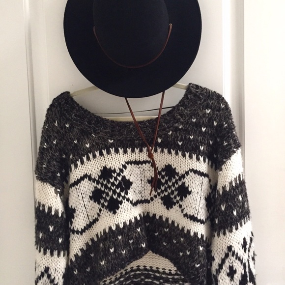 Cropped sweater