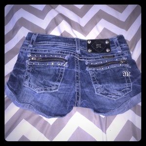 Miss me shorts size 26 (fit tighter)