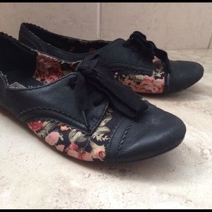 Floral and black oxfords