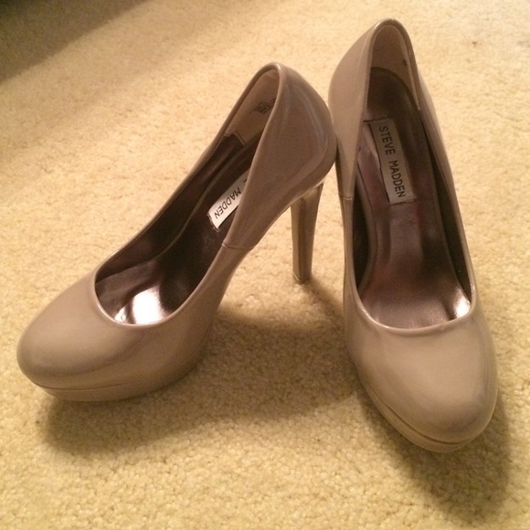 Steve Madden Nude Heels