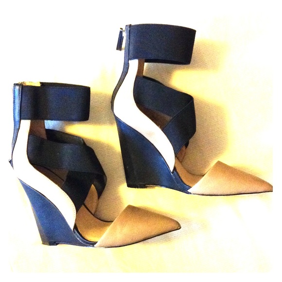 Gwen Stefani, Pointy Toe Wedge Heels