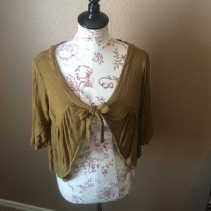 Dressy half sleeve olive cardigan Size M