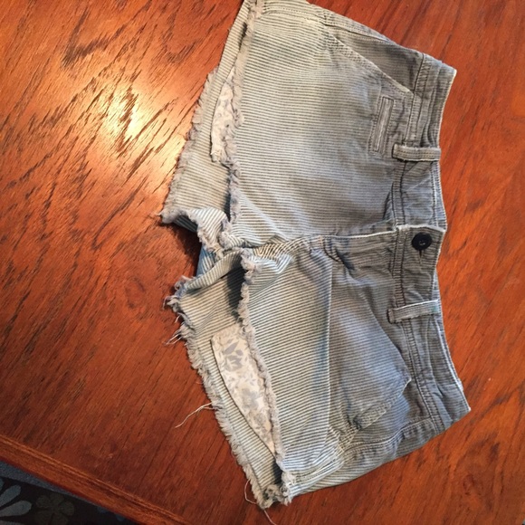 Shorts - Picture 1 of 2