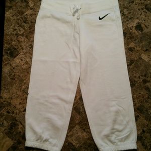 🚫🚫SOLD🚫🚫 NWT white Nike cropped sweats