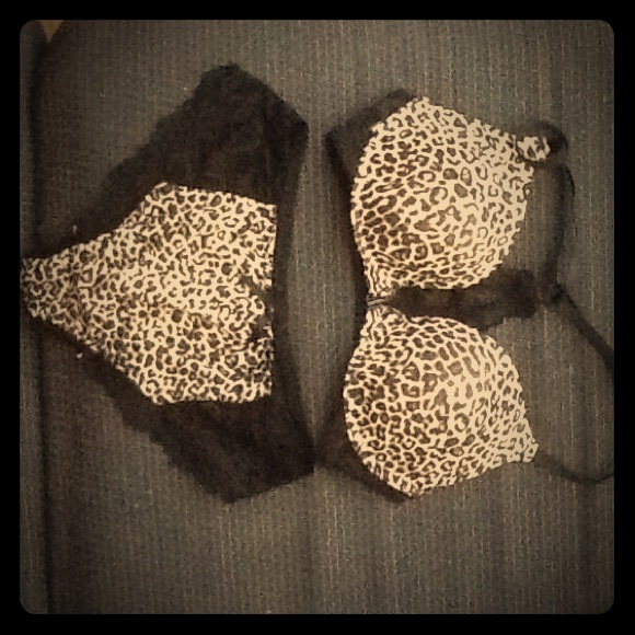 Adore Me 32C Bra & XSmall Panties.