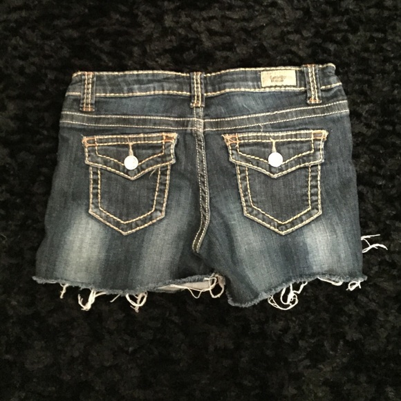 Arden B Jean shorts. Worn only once! - Picture 3 of 4