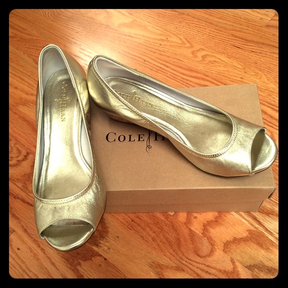 Cole Haan Wedge Heels in White Gold Cork