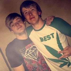 Meet your Posher, Bret