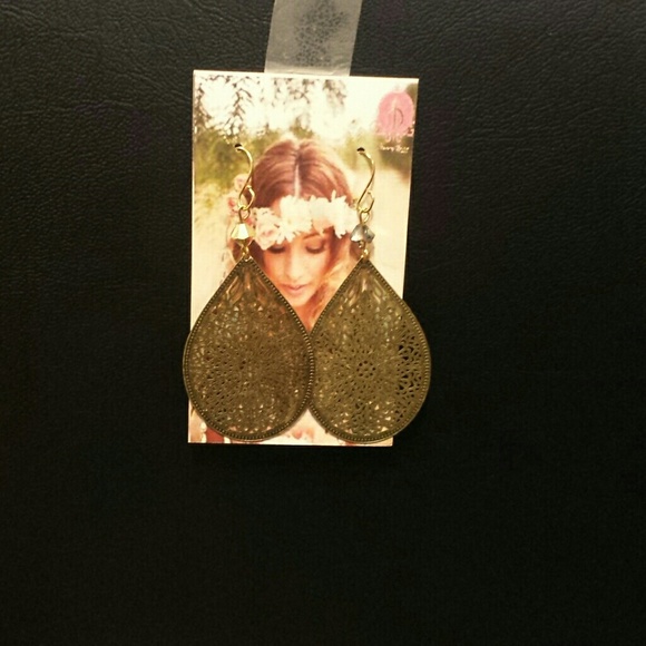 Earings