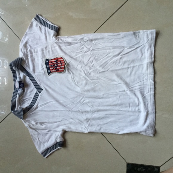 Fore Axel & Hudson V-Neck