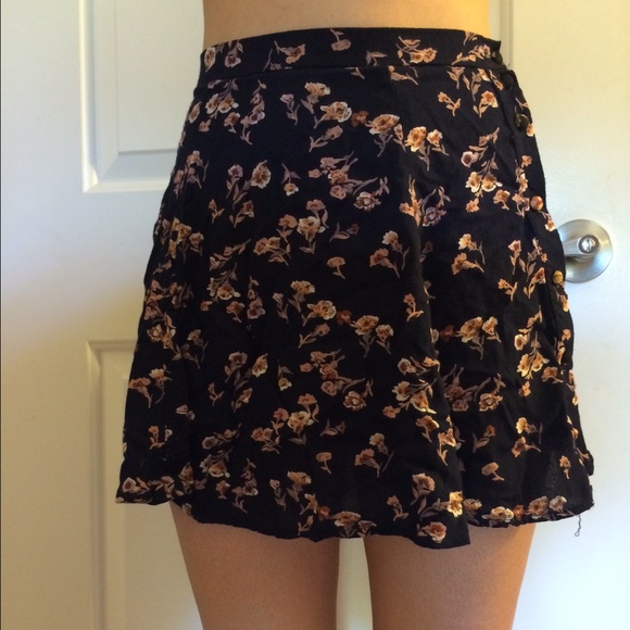 Brandy Melville Floral Skirt