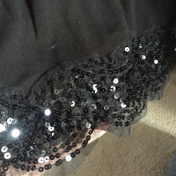 American Eagle Outfitters Black Sequin Bottom Tank - Picture 3 of 3