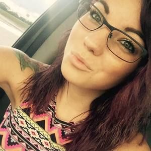 Meet your Posher, Courtney