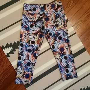 Onzie Sugar Skull Capri Yoga Pants