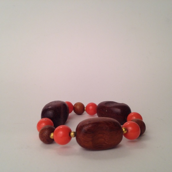 Stretch wood and coral bead bracelet