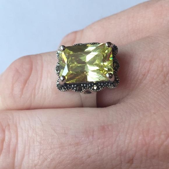 .925 Silver Ring with Bright Green Stone