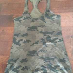 Lululemon size 8 Cool Racerback