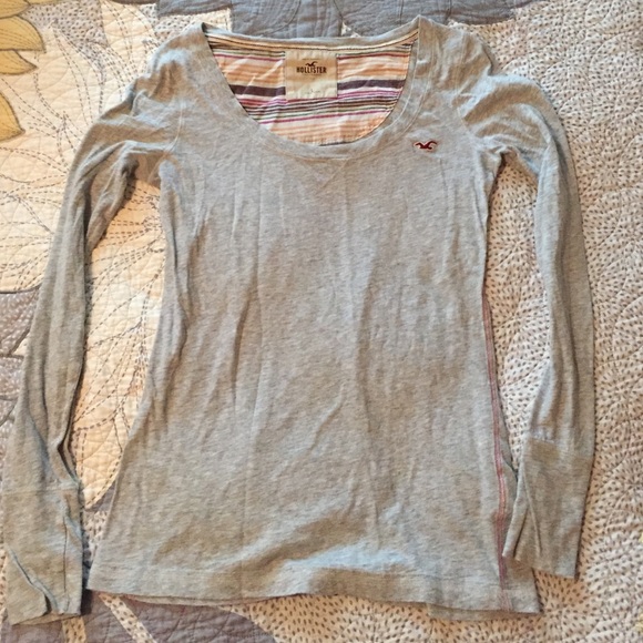 Long sleeve grey scoop neck tee