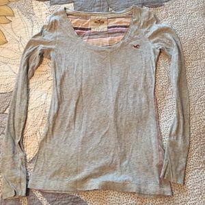 Long sleeve grey scoop neck tee