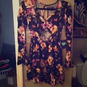 Kendall & Kylie floral cutout dress🌸 NWT