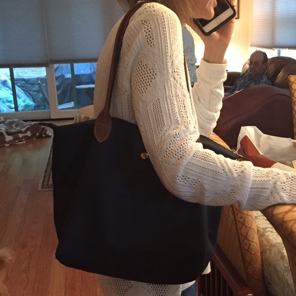 Longchamp comparison - Picture 2 of 2