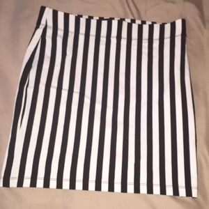 Forever 21 striped skirt small