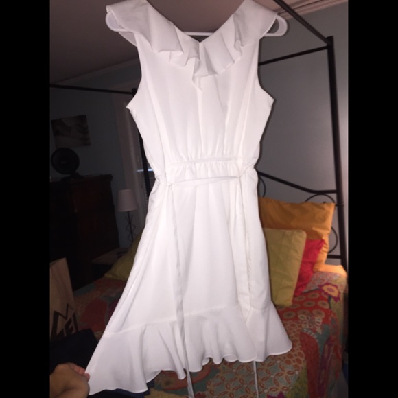 White Flowy Dress - Picture 2 of 4