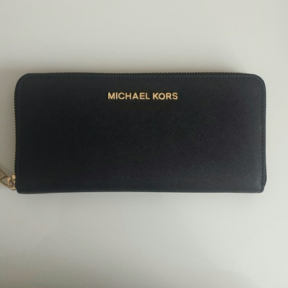 Brand New - Michael Kors Wallet