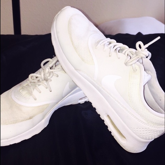 Nike Thea