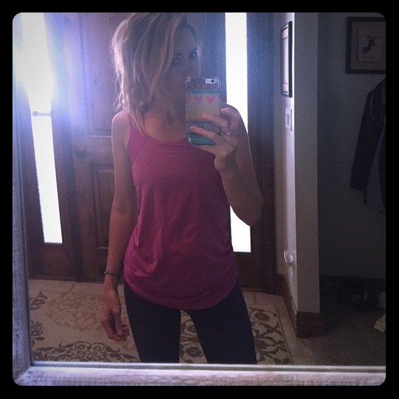 Lululemon workout tank