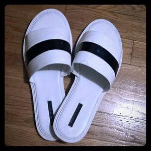 Zara slides