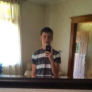 Meet your Posher, Adam