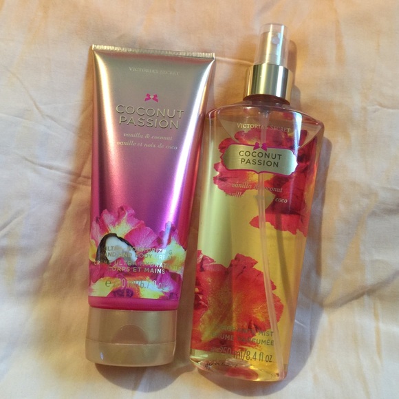 Victoria's Secret Other - Victorias Secret coconut passion