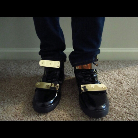 Costume Shoes - Picture 2 of 3