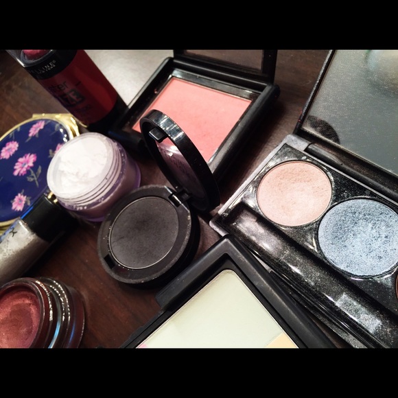 Cosmetic bundle!!!💕 - Picture 4 of 4