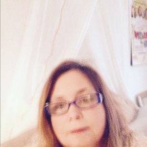 Meet your Posher, Alisa