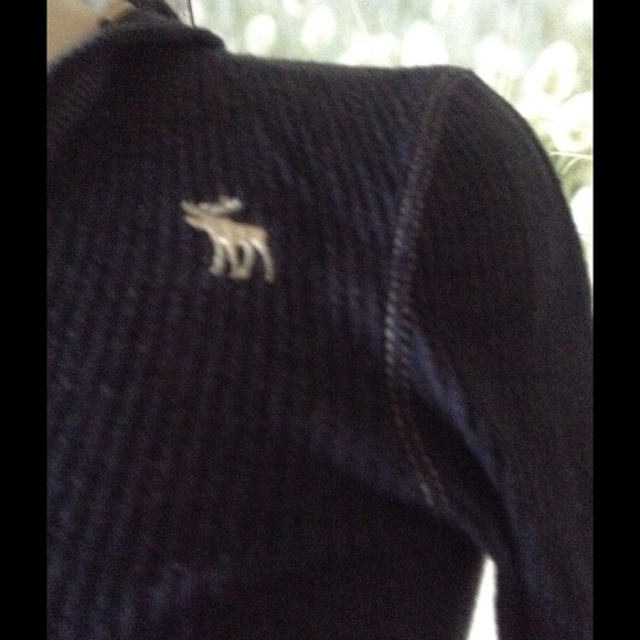 Shirt - Picture 2 of 4