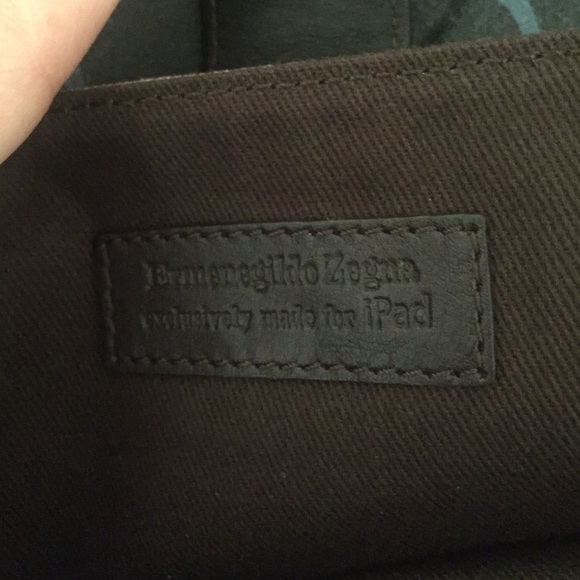 iPad case - Picture 3 of 4