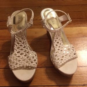 Bakers size 8 creme mesh wedge