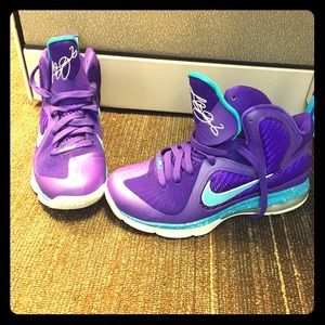 Lebron sneakers