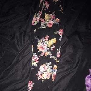 Charlotte Russe Leggings (XL)