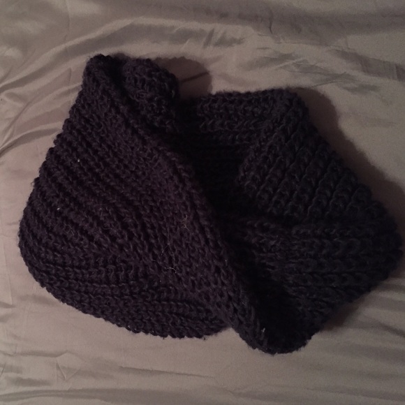 Infinity Scarves - Picture 3 of 3