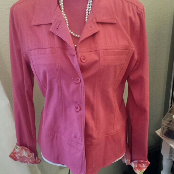 Fashionable Pink jacket with Rose fabric cuffs - Picture 3 of 4