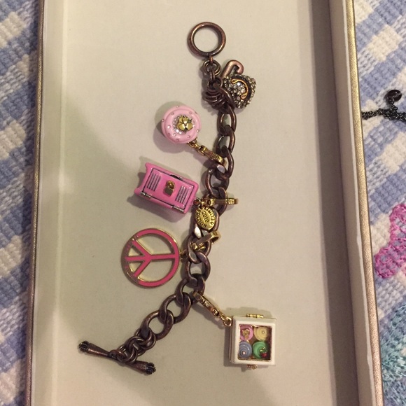 Juicy Couture