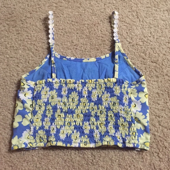 Crop Top - Picture 3 of 4