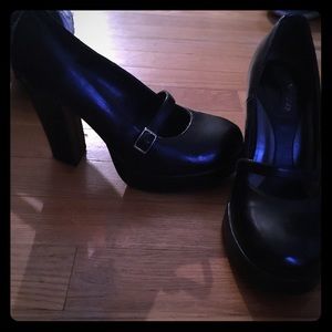 Black mary Janes